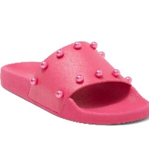 STUART WEITZMAN
Studded Leather Slides